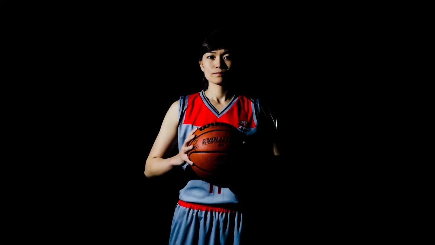 異国の地で、選手に、事業に、子育てに「日本バスケの未来を導きたい」