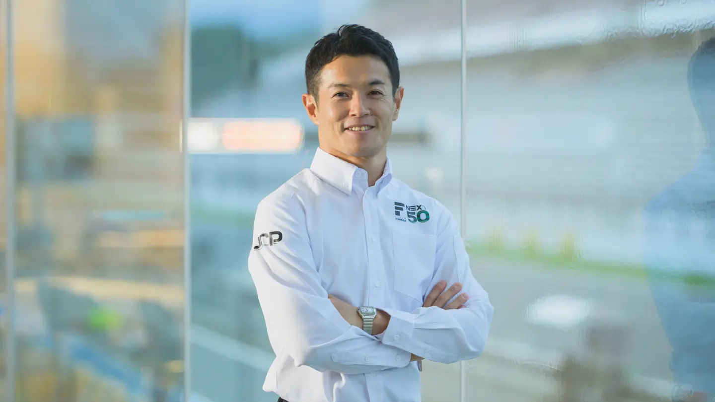 モータースポーツに脚光を。デュアルキャリアに挑むトップドライバー山本尚貴の真意